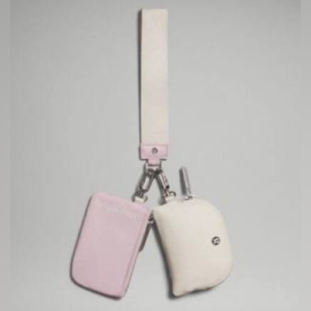 Lululemon pouch wristlet